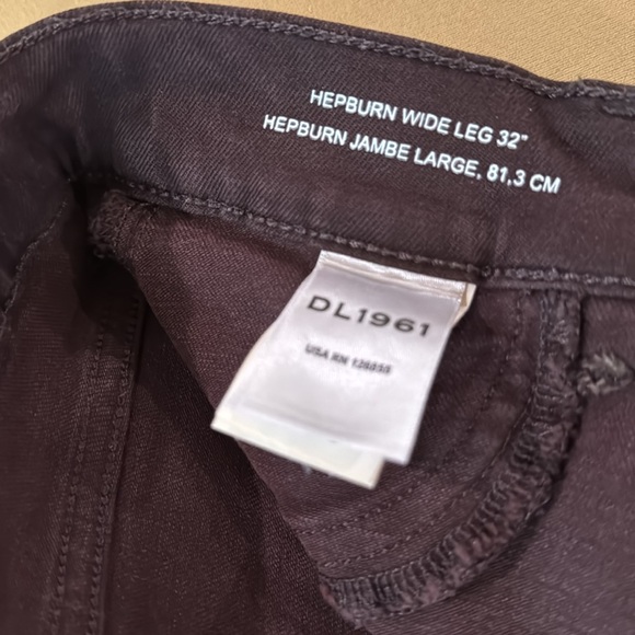 DL1961 - Picture 3 of 3